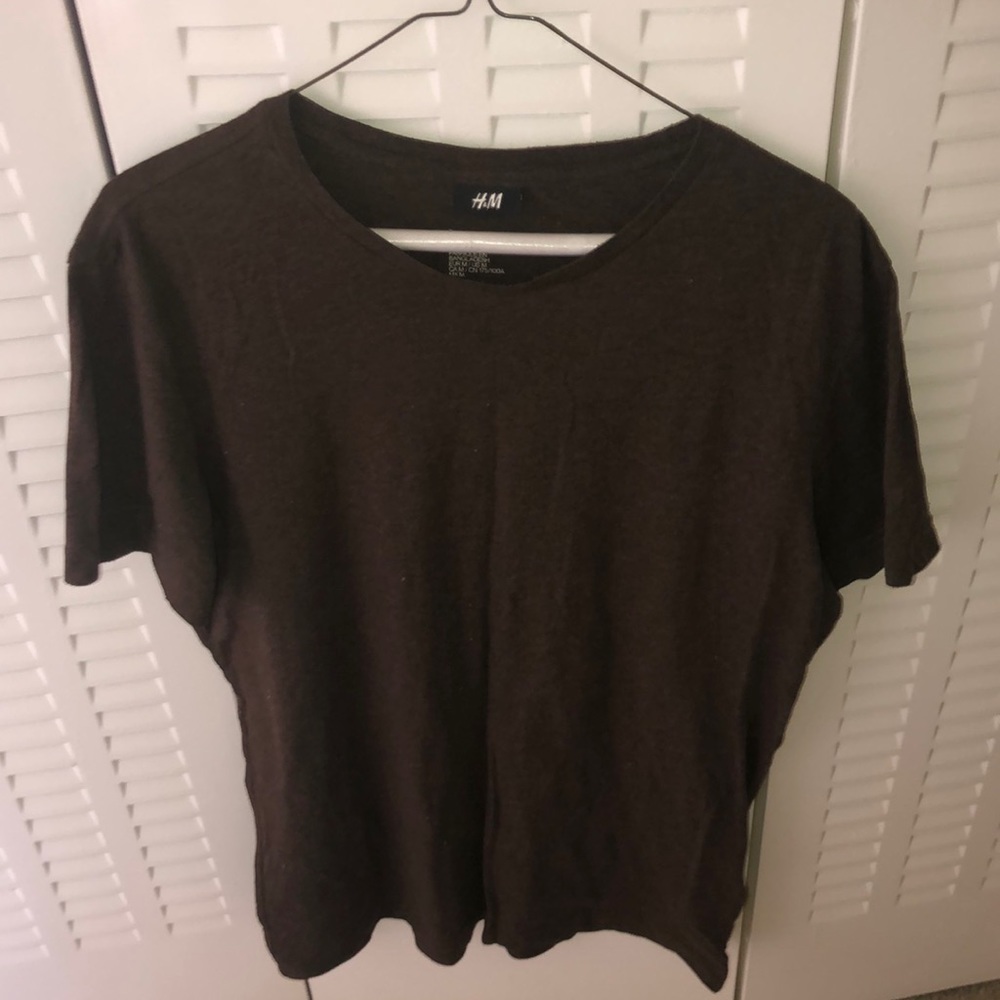 Plain brown short sleeve T-shirts size Medium